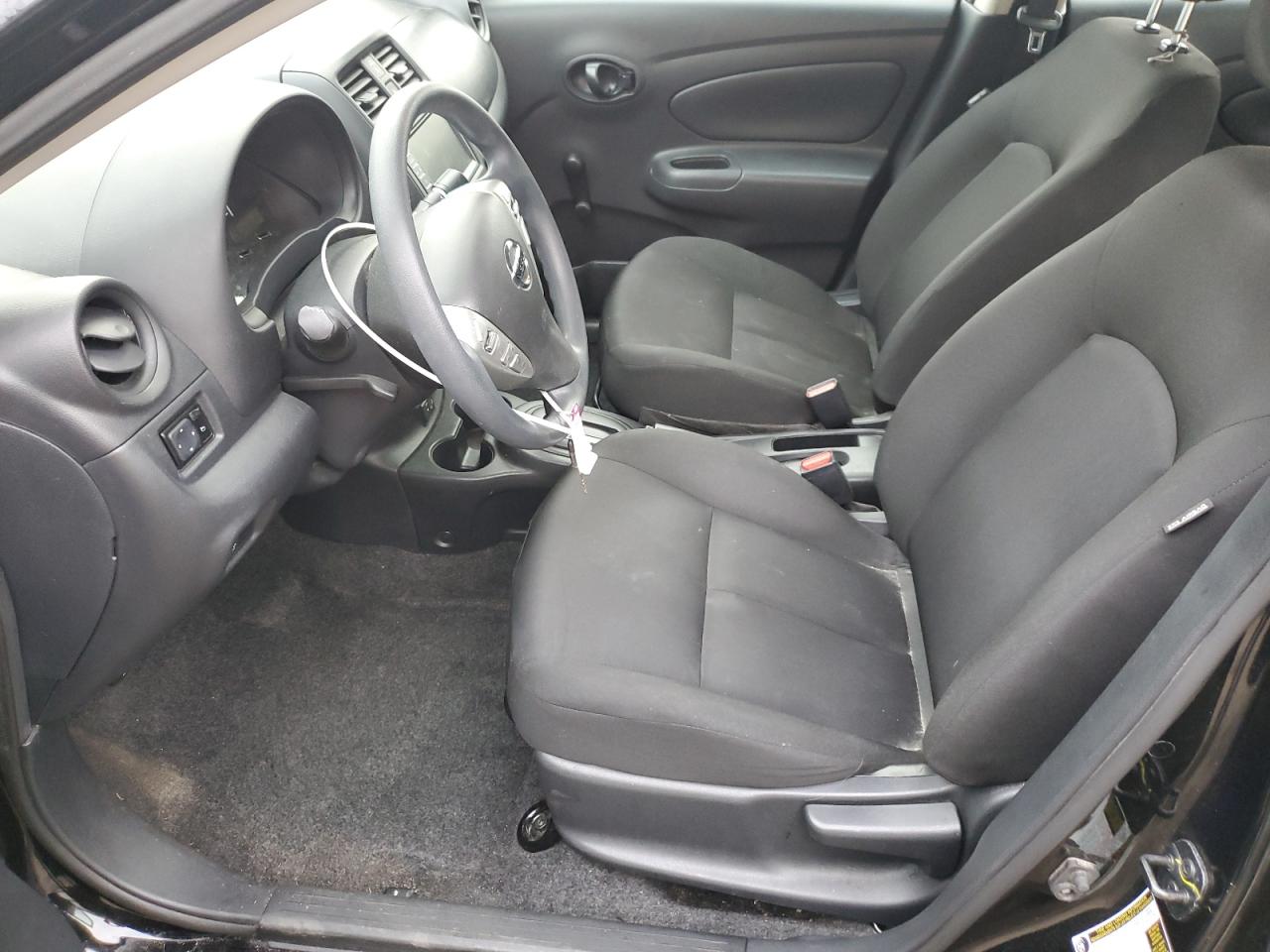 NISSAN VERSA S