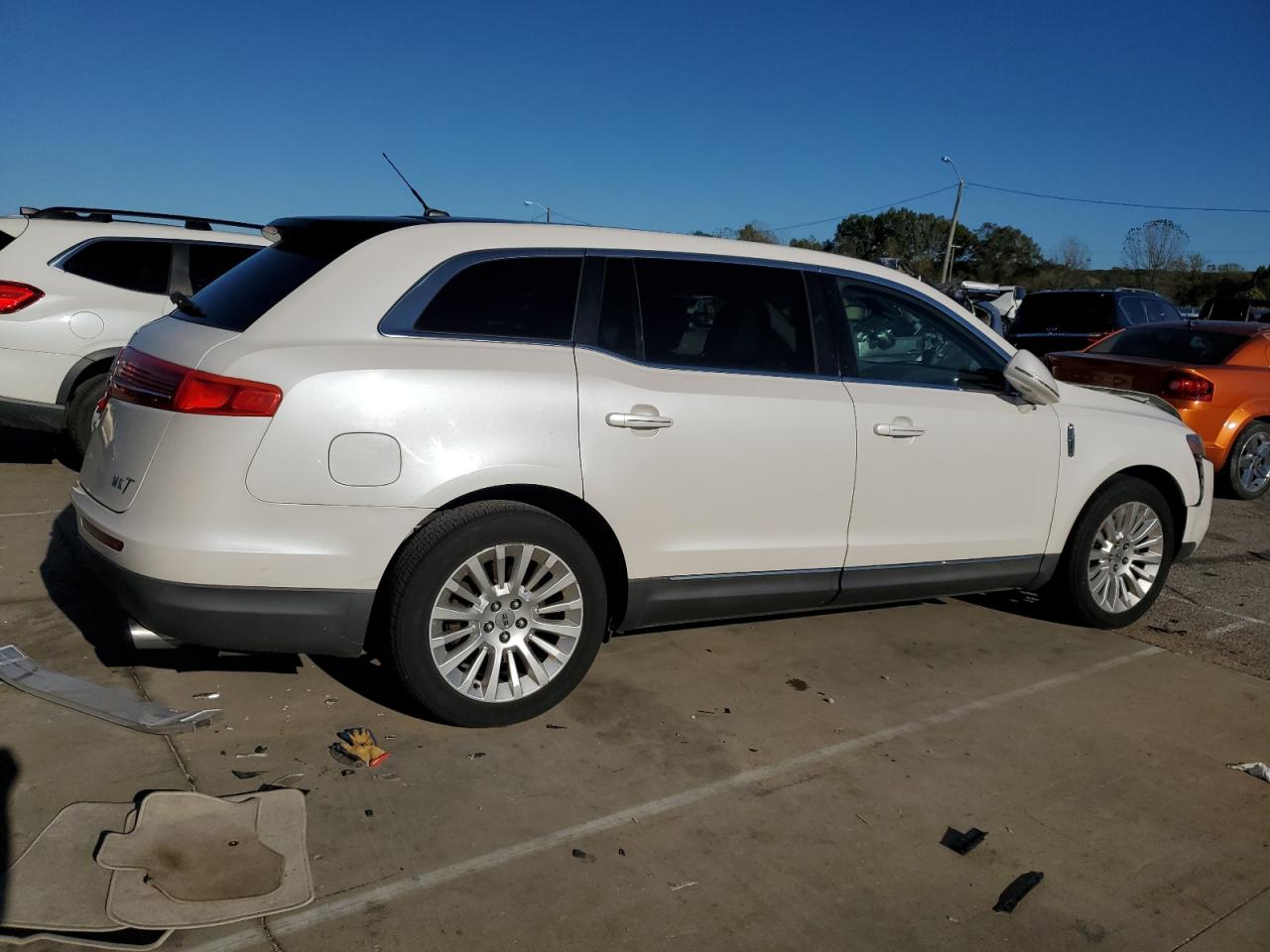 LINCOLN MKT