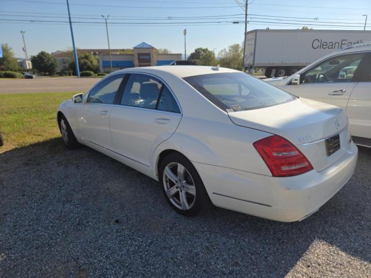 MERCEDES-BENZ S-CLASS 550 4MATIC
