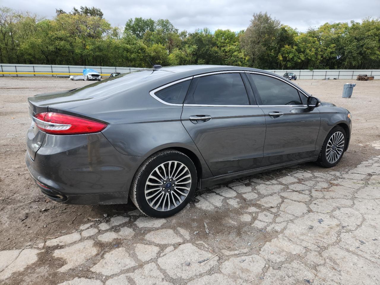 FORD FUSION SE