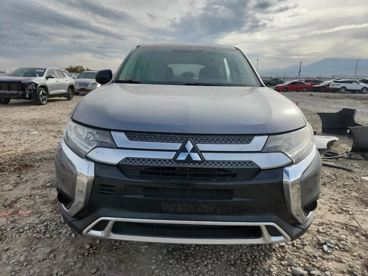 MITSUBISHI OUTLANDER ES