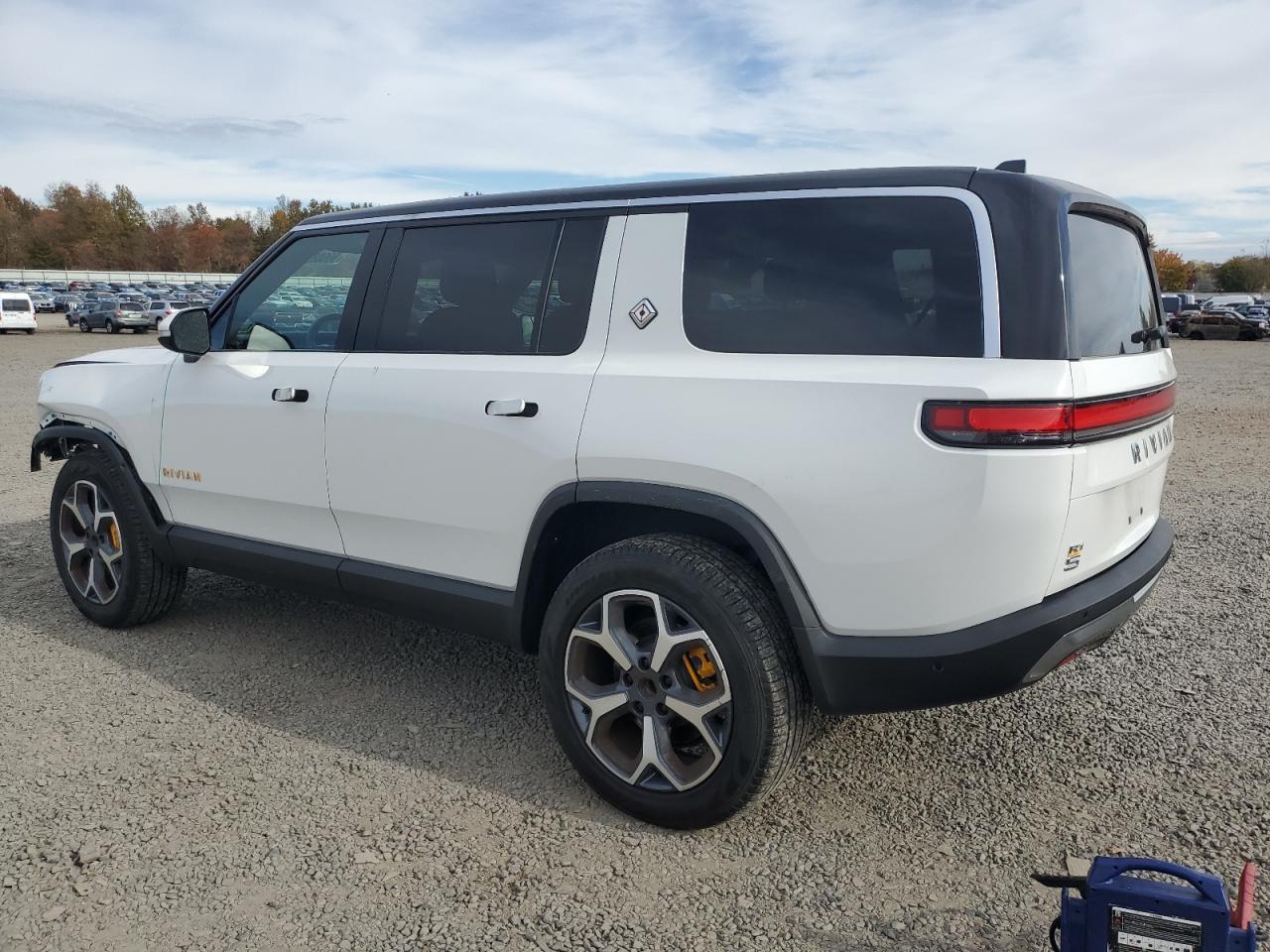 RIVIAN R1S ADVENTURE