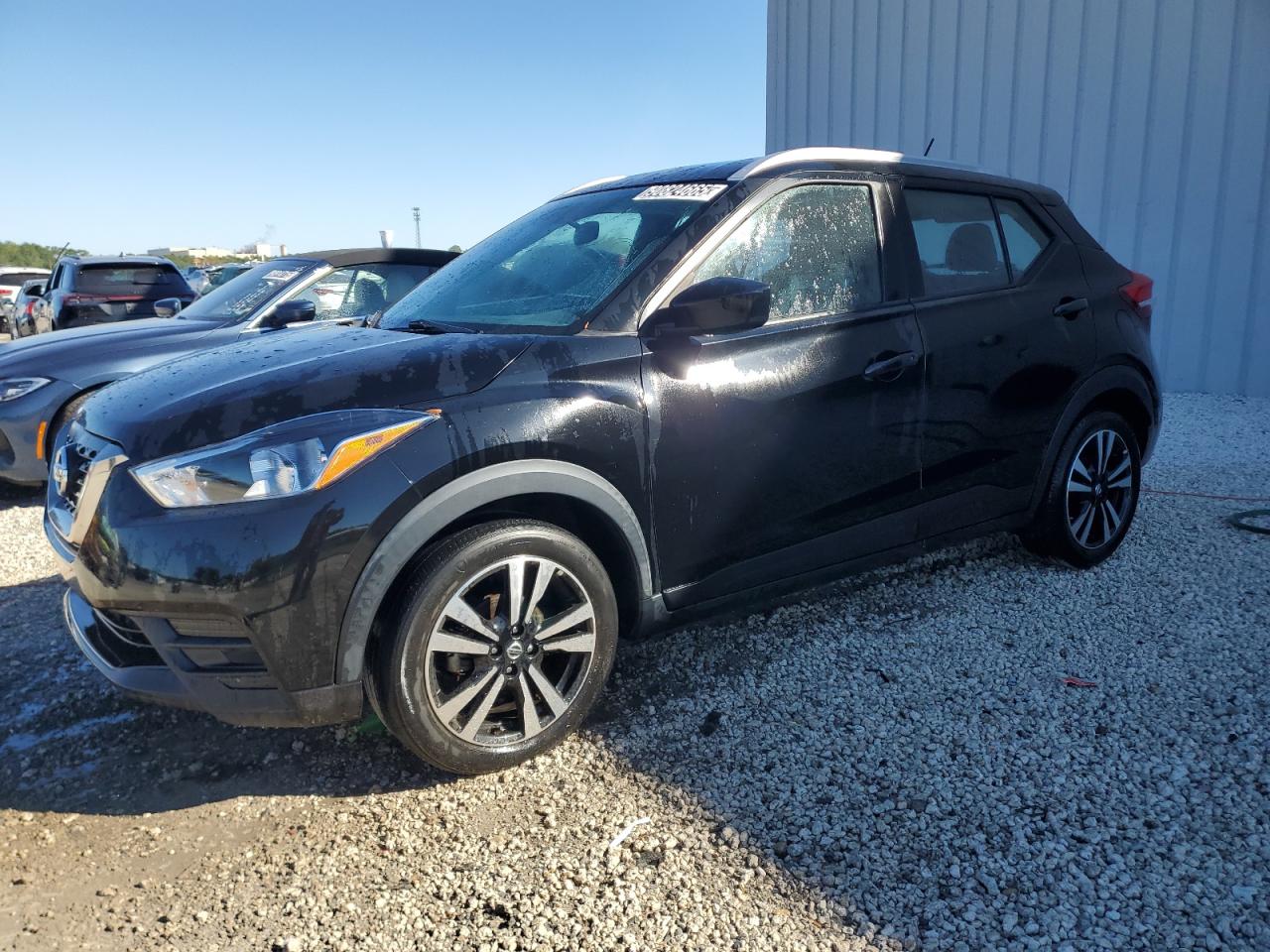 NISSAN KICKS S