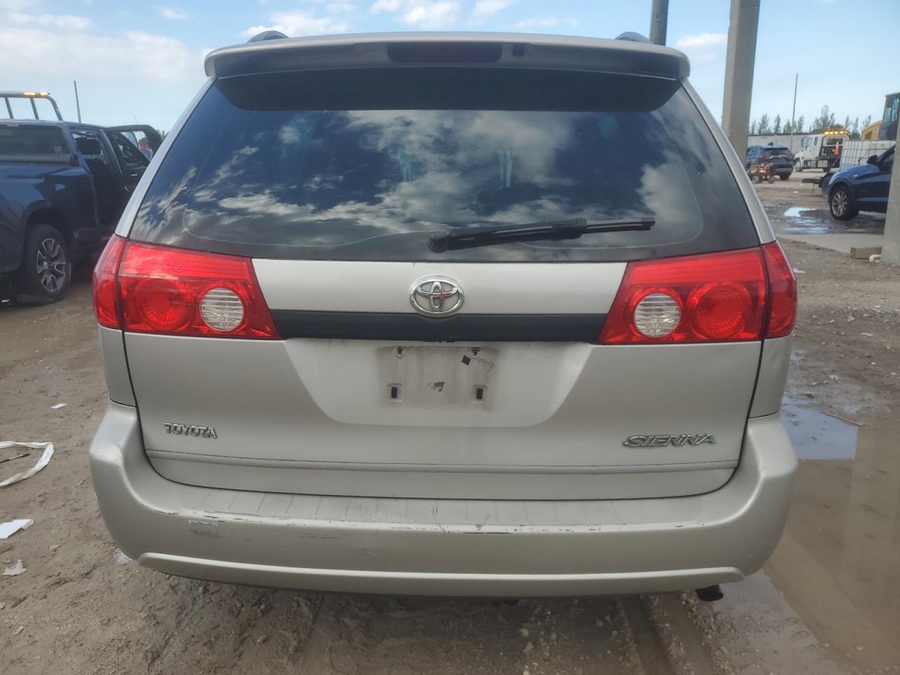 Lot #3281438030 2007 TOYOTA SIENNA CE