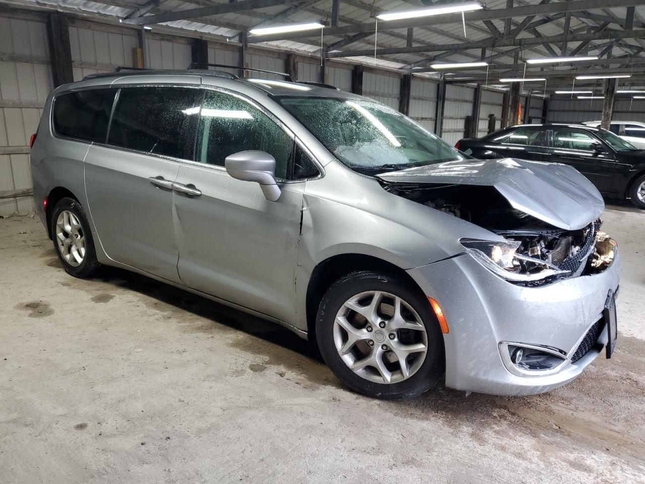 CHRYSLER PACIFICA TOURING L