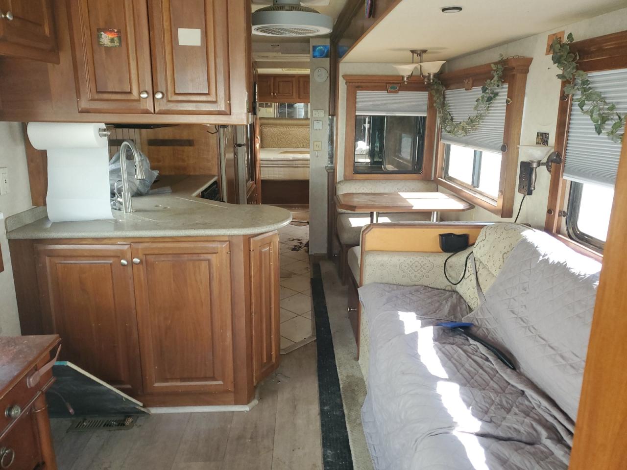 Lot #3274141485 2001 SPARTAN MOTORS MOTORHOME