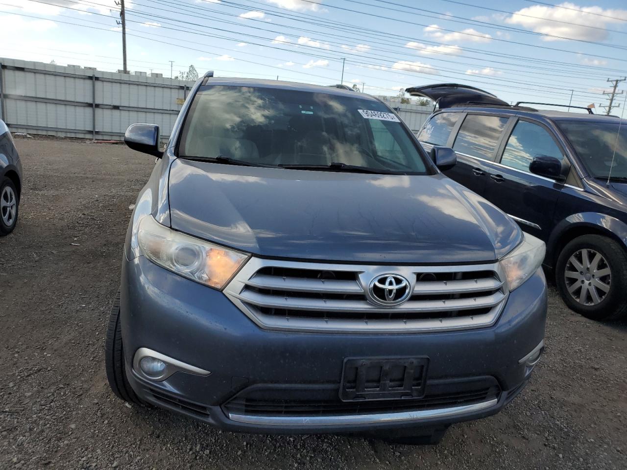 TOYOTA HIGHLANDER BASE