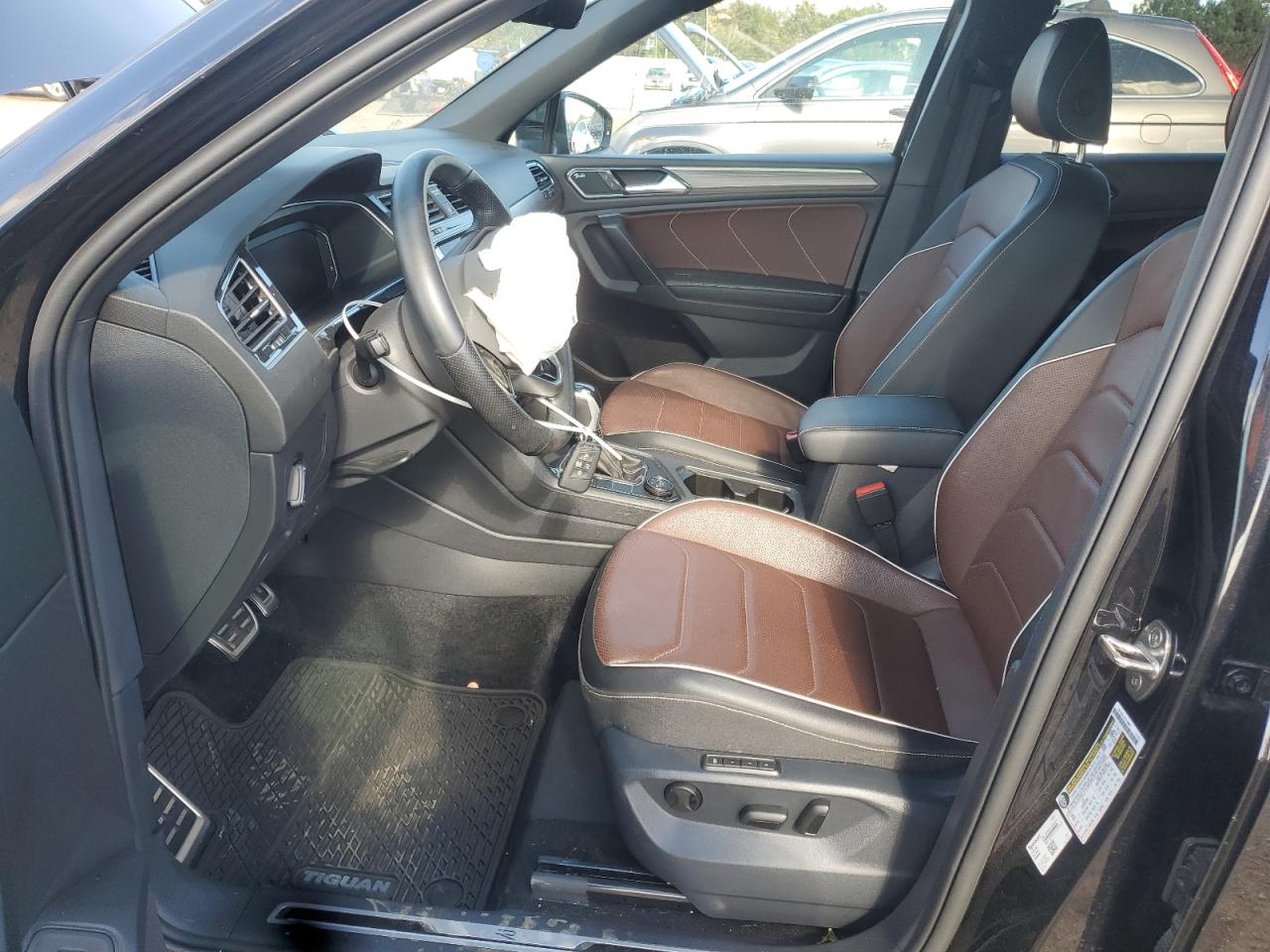 VOLKSWAGEN TIGUAN SEL R-LINE BLACK