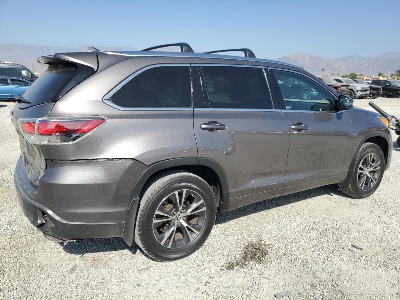 TOYOTA HIGHLANDER XLE