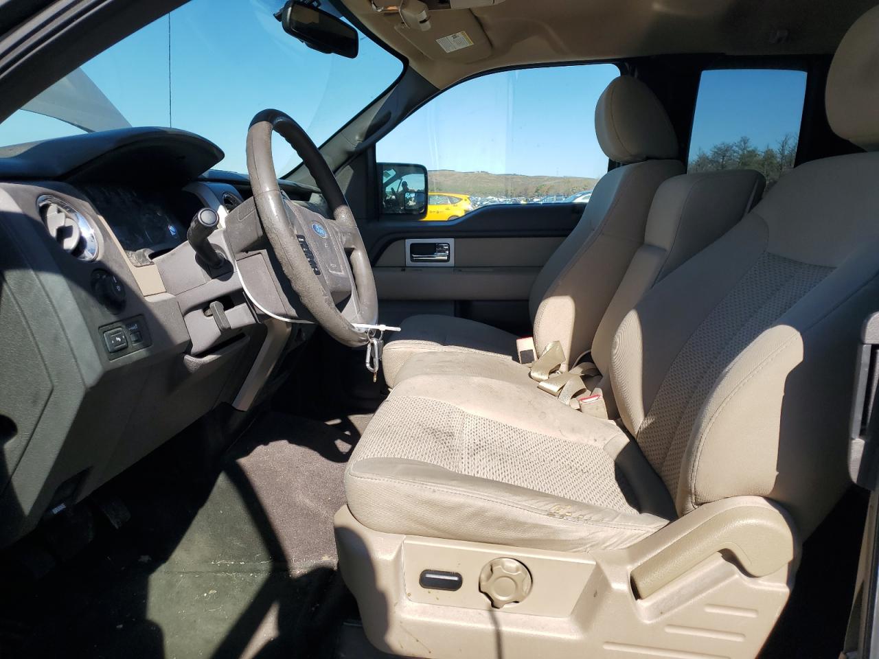 FORD F-150 SUPER CAB