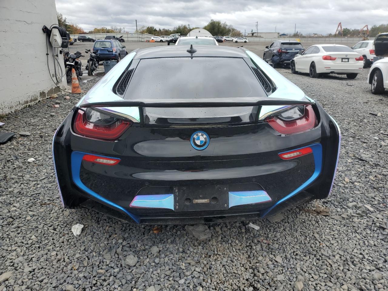 BMW I8
