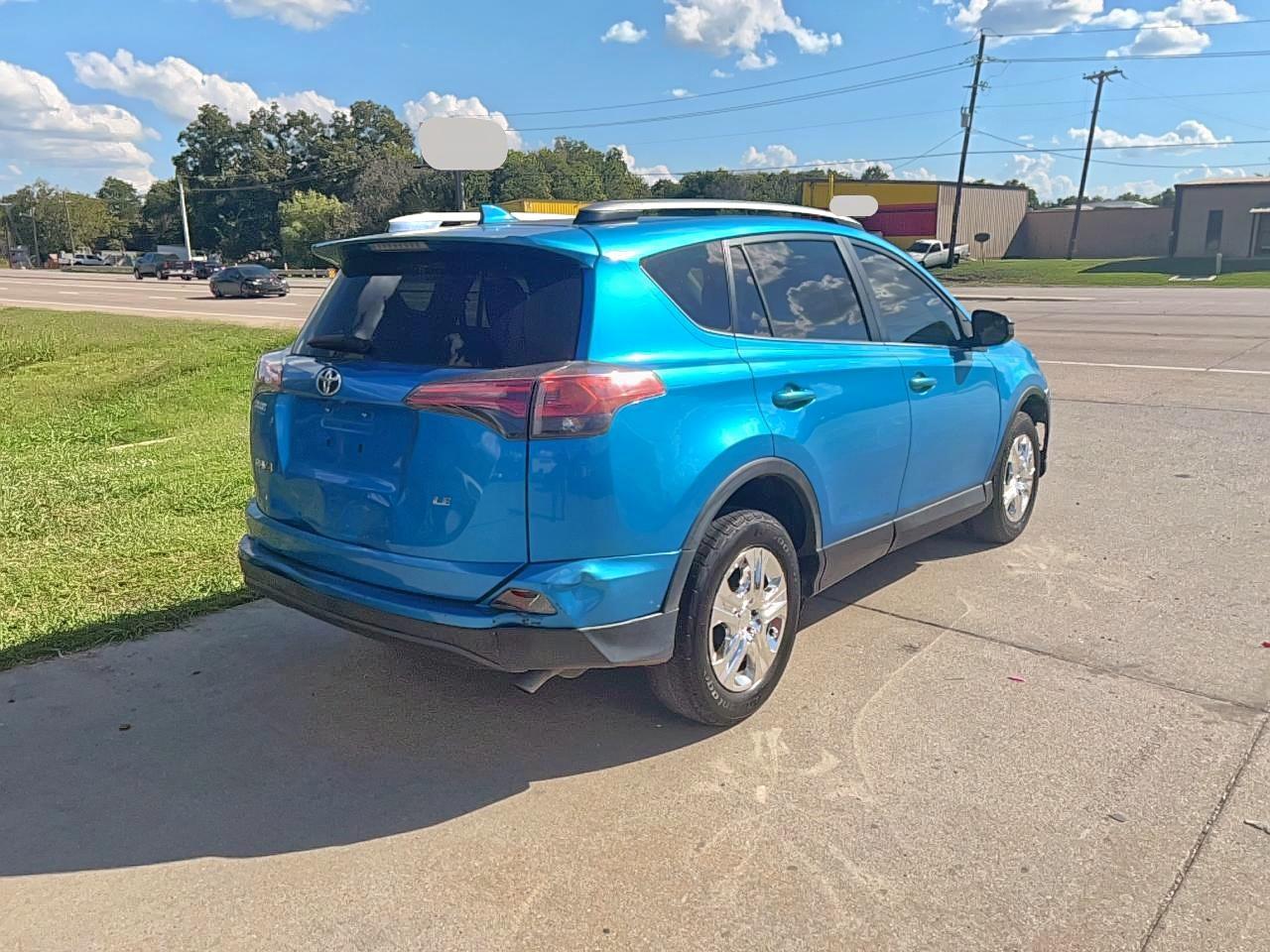TOYOTA RAV4 LE