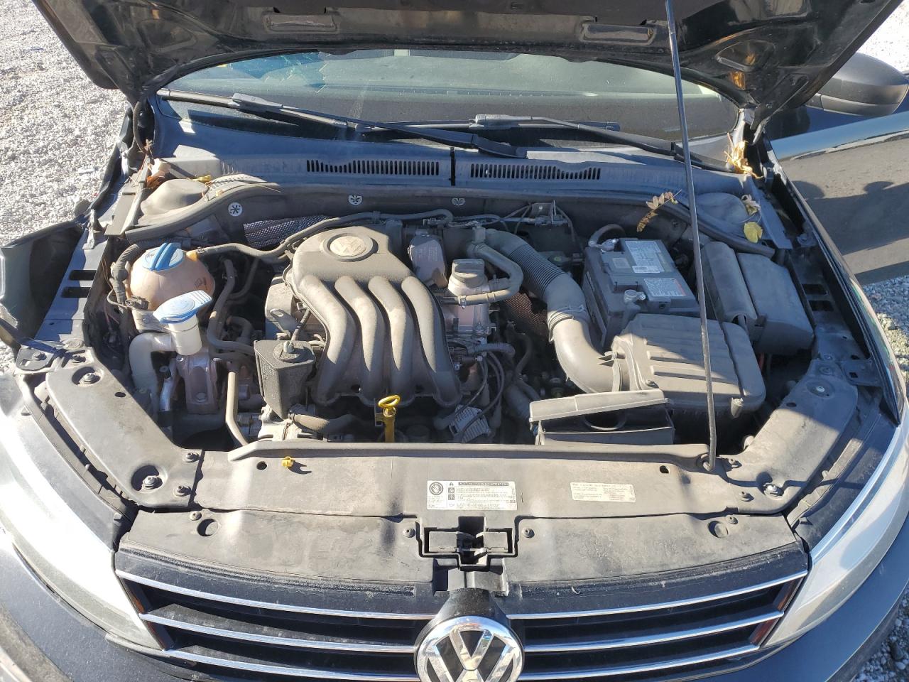 VOLKSWAGEN JETTA BASE