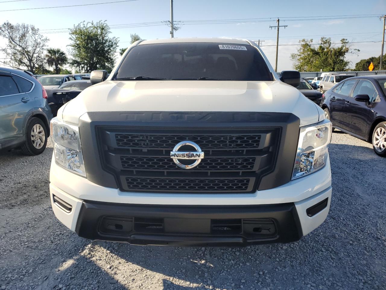 NISSAN TITAN S