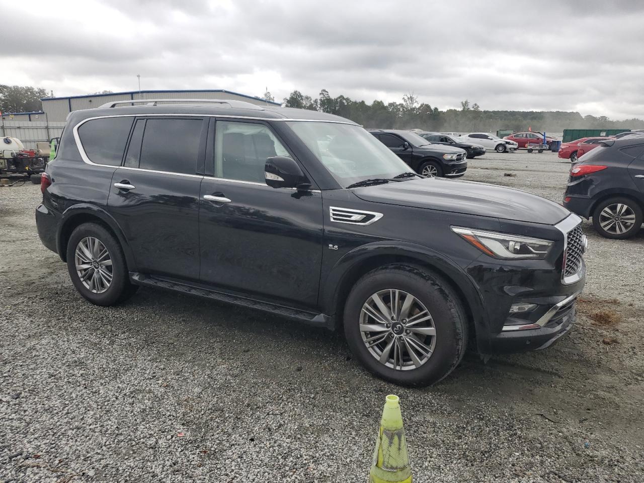 INFINITI QX80 LUXE