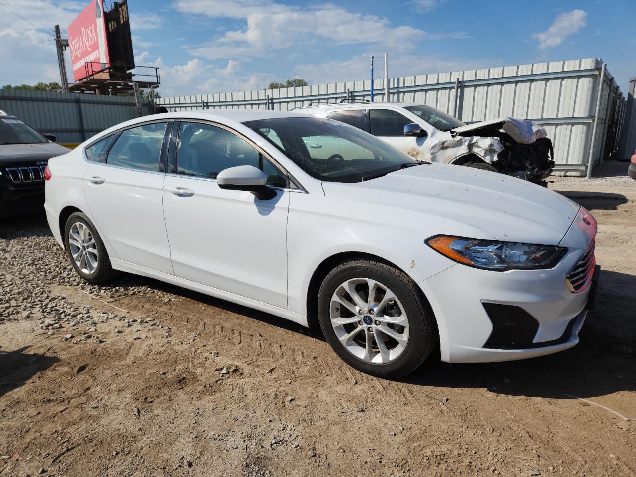 FORD FUSION SE