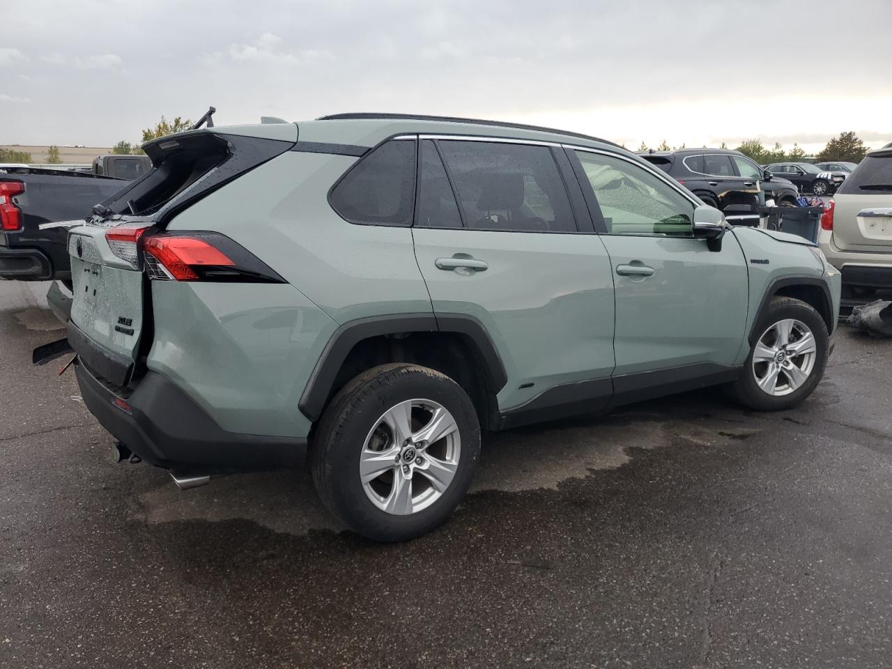 TOYOTA RAV4 XLE