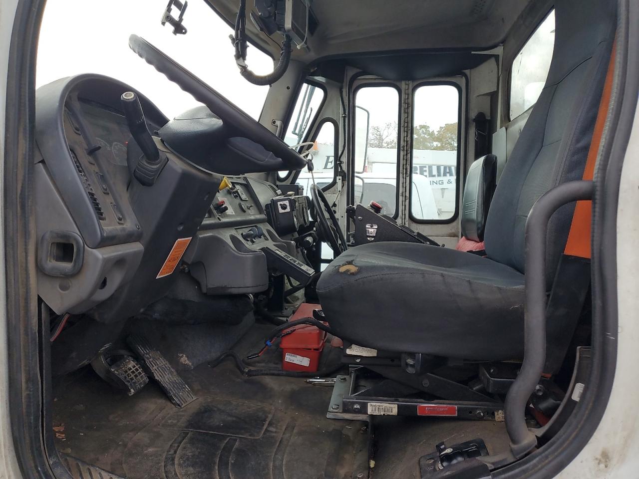 Lot #3287466008 2015 FREIGHTLINER M2 112 MED