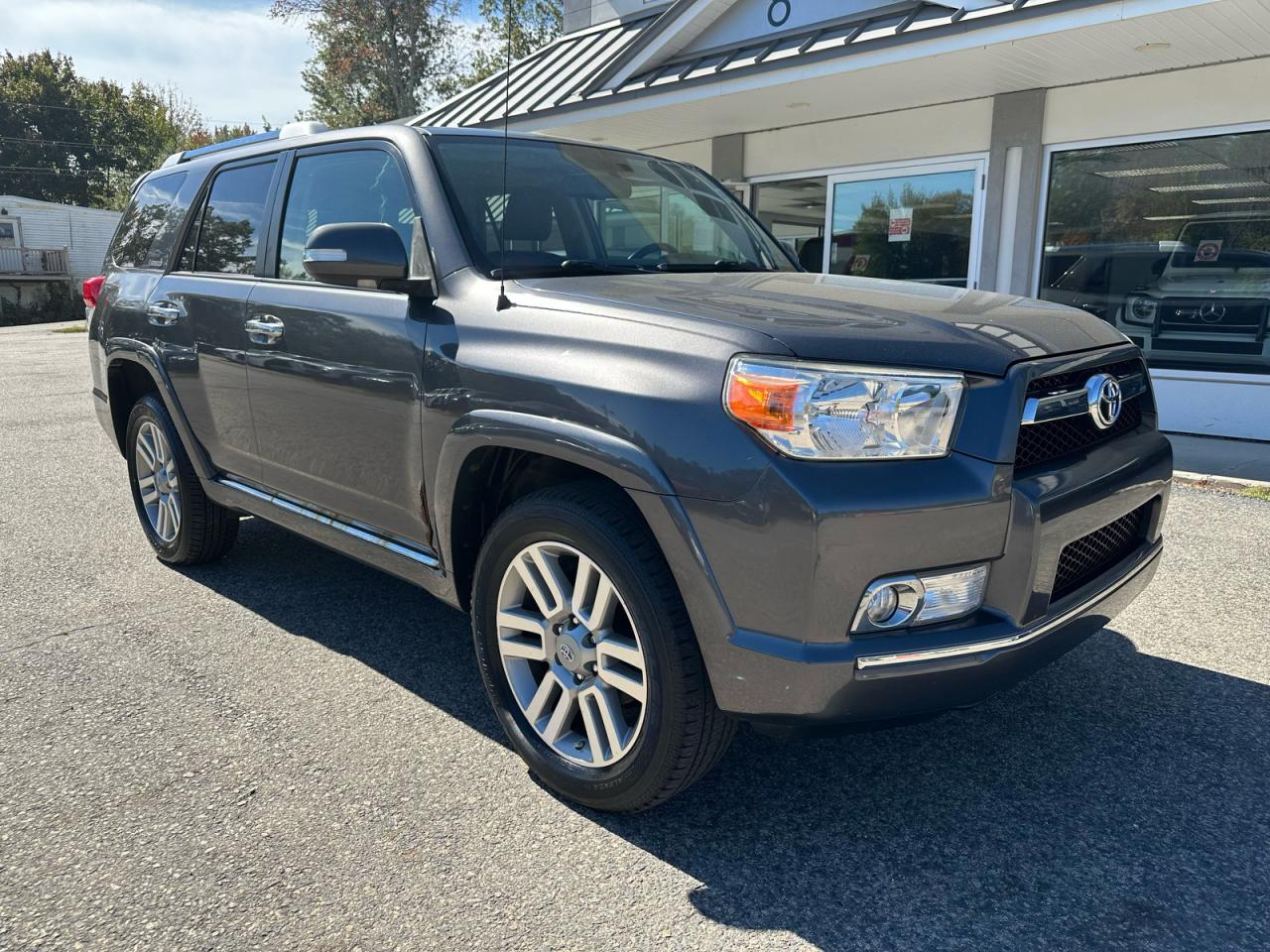 TOYOTA 4RUNNER SR5