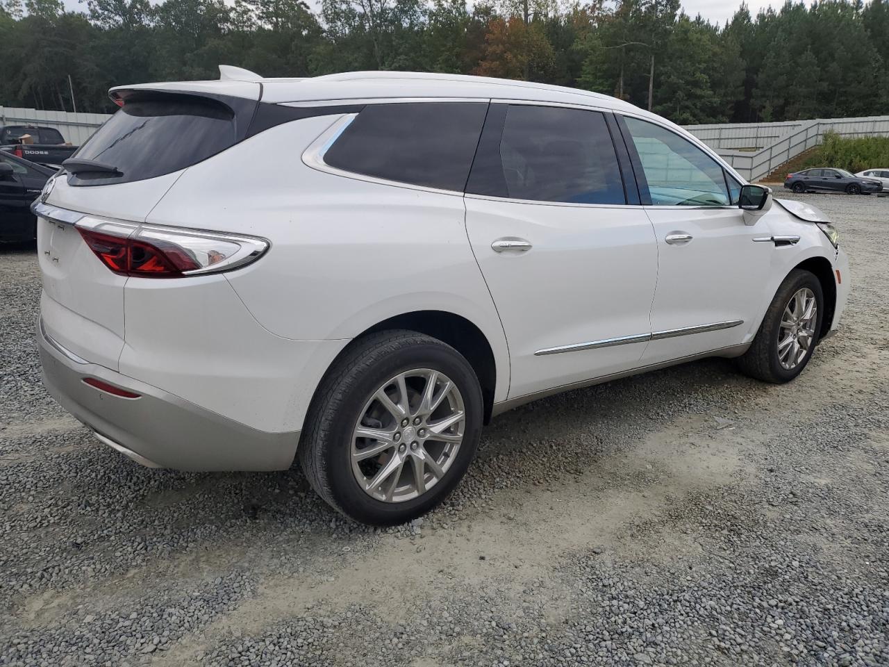 BUICK ENCLAVE ESSENCE