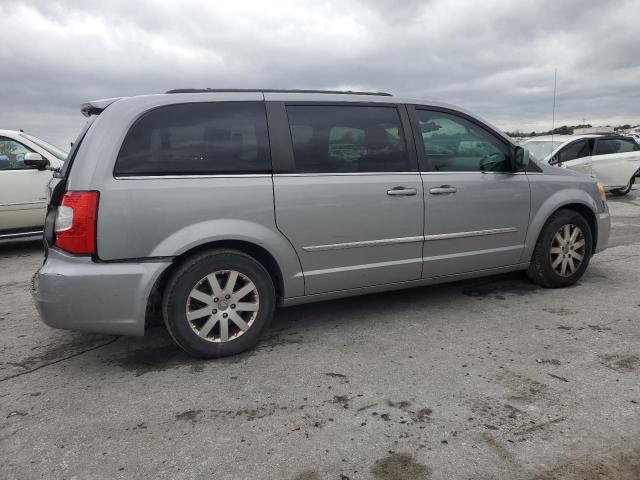 2013 CHRYSLER TOWN & COU #3302824906
