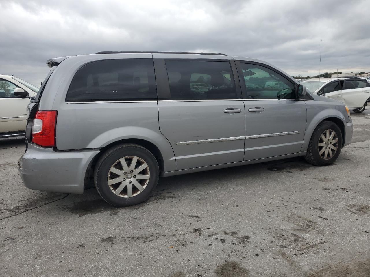 CHRYSLER TOWN & COUNTRY TOURING