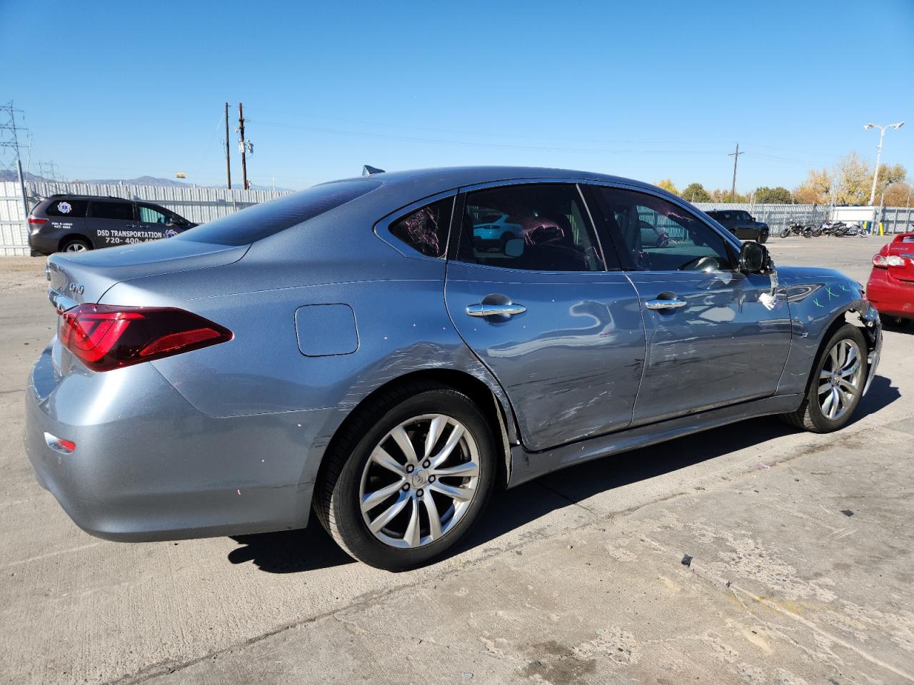 INFINITI Q70 3.7 LUXE