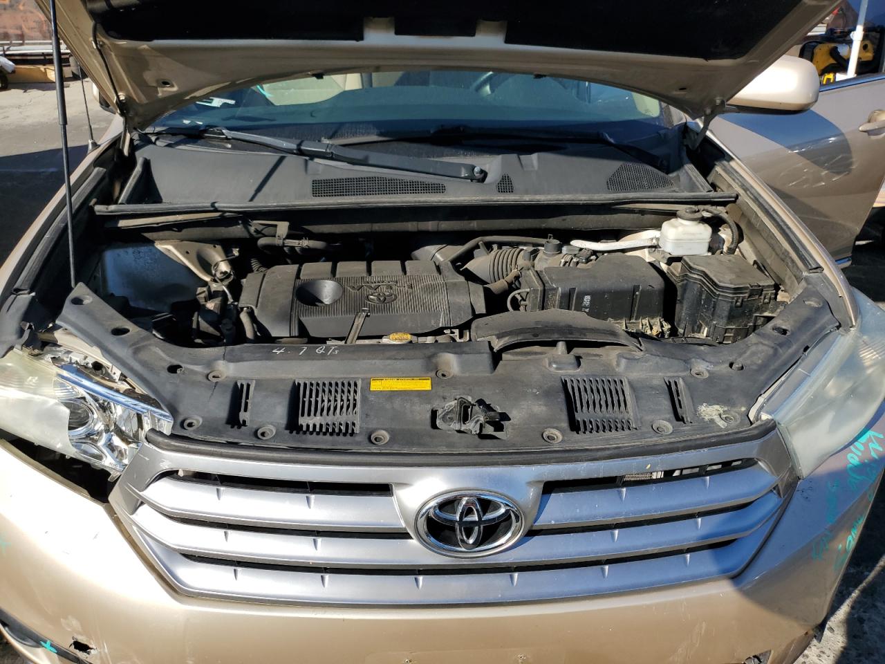 TOYOTA HIGHLANDER BASE