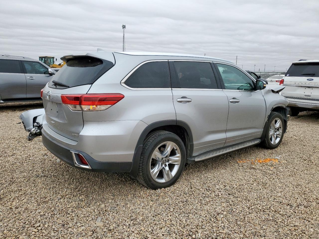 TOYOTA HIGHLANDER LIMITED