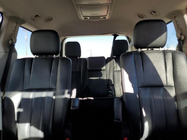 2016 CHRYSLER TOWN & COU - 2C4RC1BG8GR230092