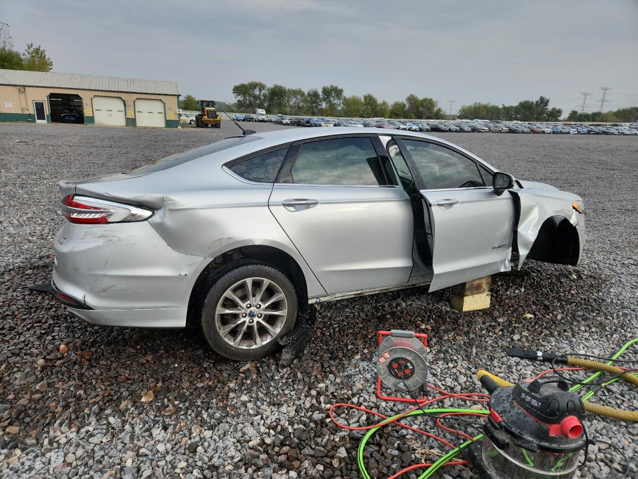 FORD FUSION SE HYBRID