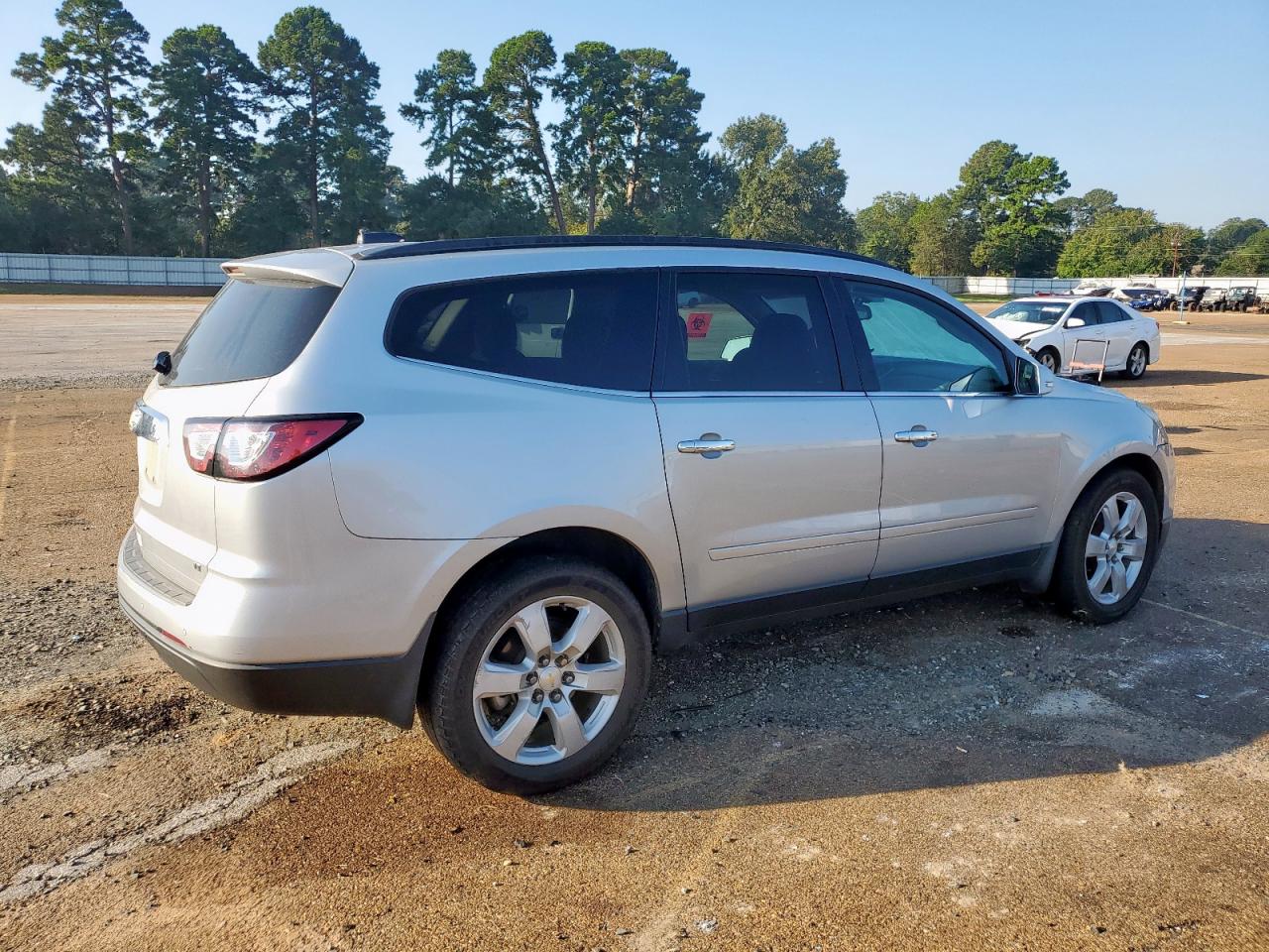 CHEVROLET TRAVERSE LT