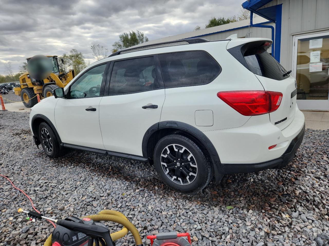 NISSAN PATHFINDER SL