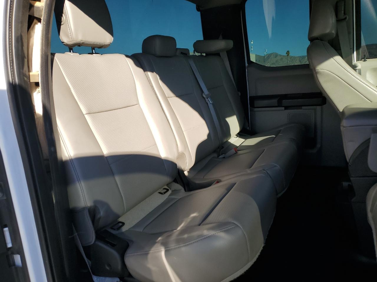 FORD F-150 SUPER CAB