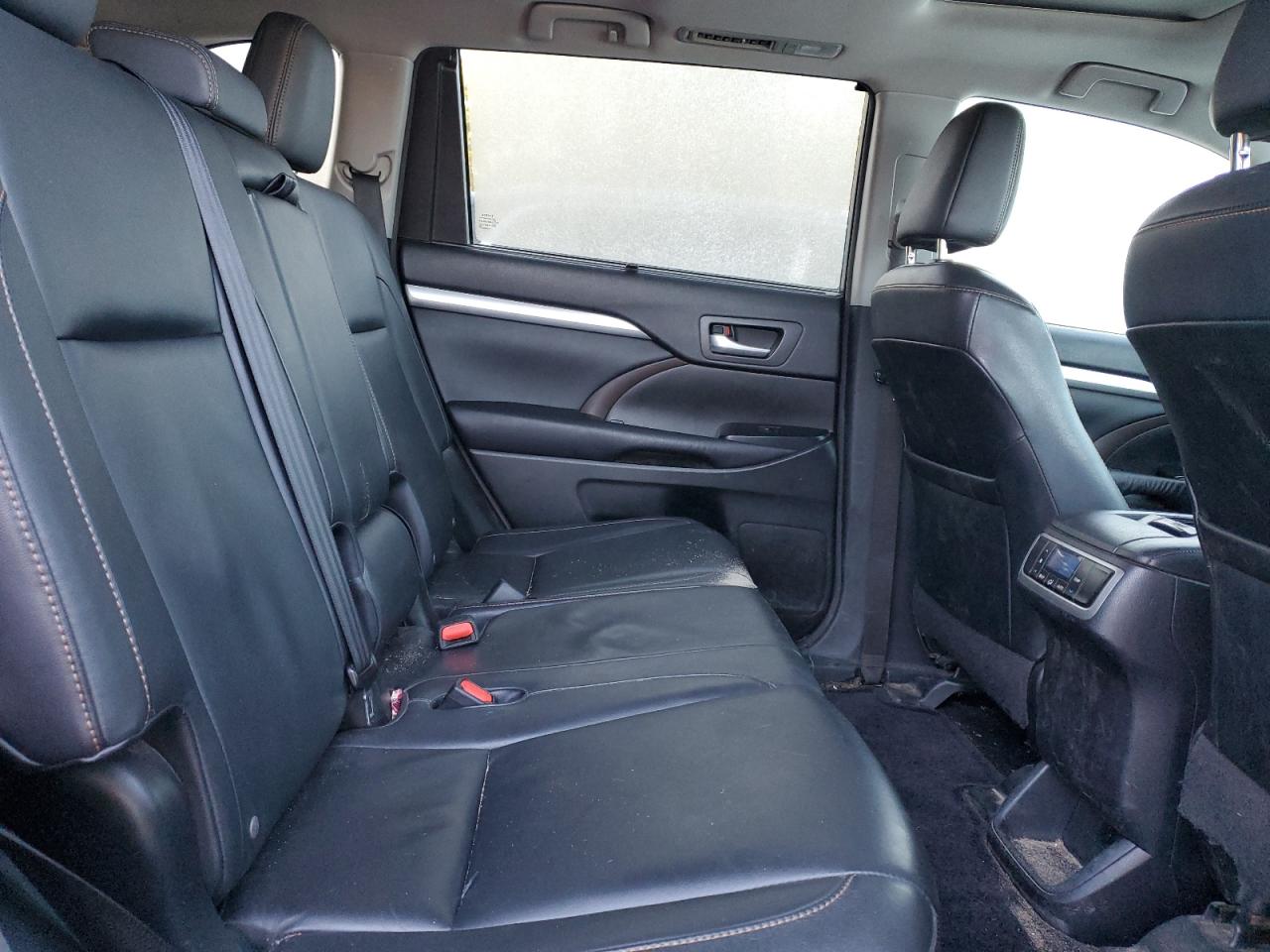 TOYOTA HIGHLANDER XLE