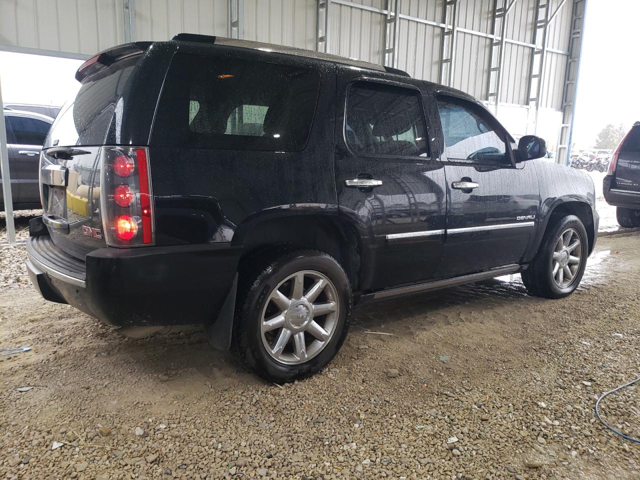GMC YUKON DENALI