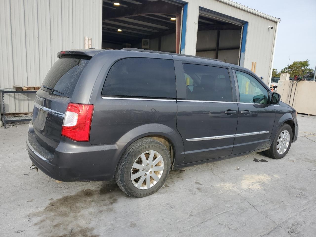 CHRYSLER TOWN & COUNTRY TOURING