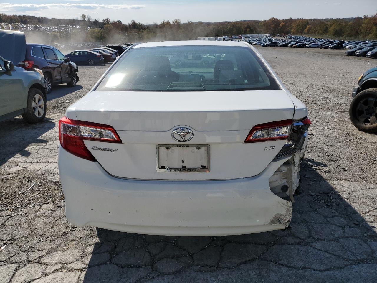 TOYOTA CAMRY BASE