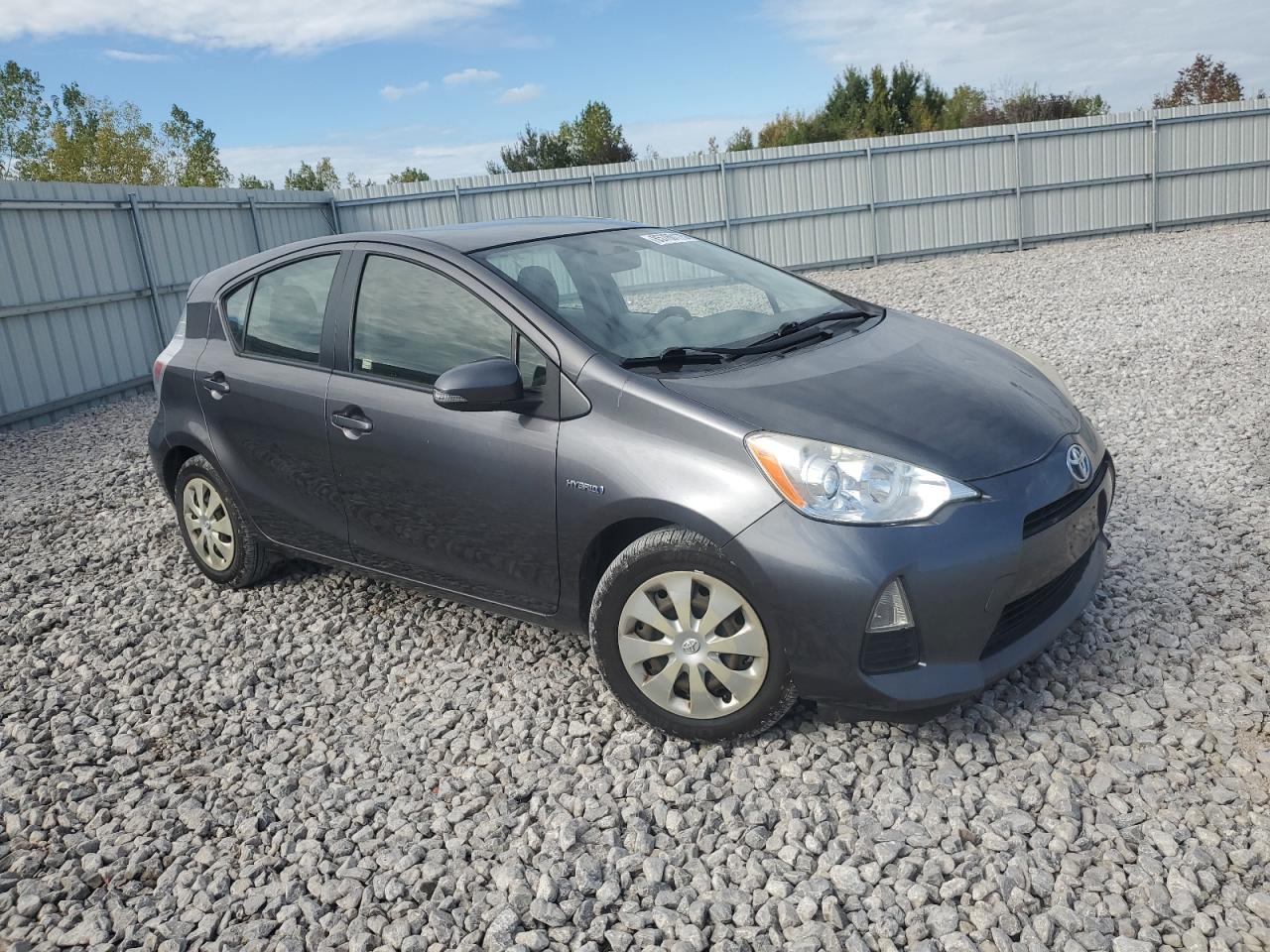 TOYOTA PRIUS C