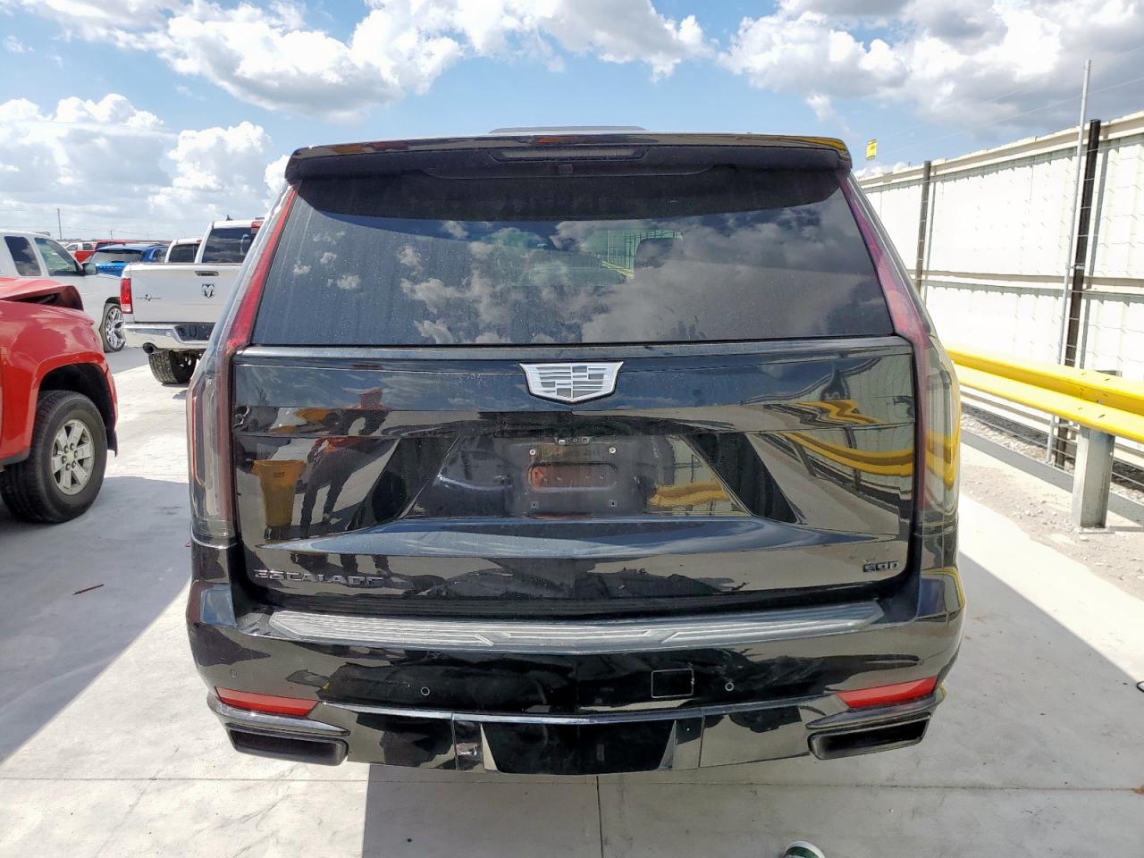 CADILLAC ESCALADE SPORT