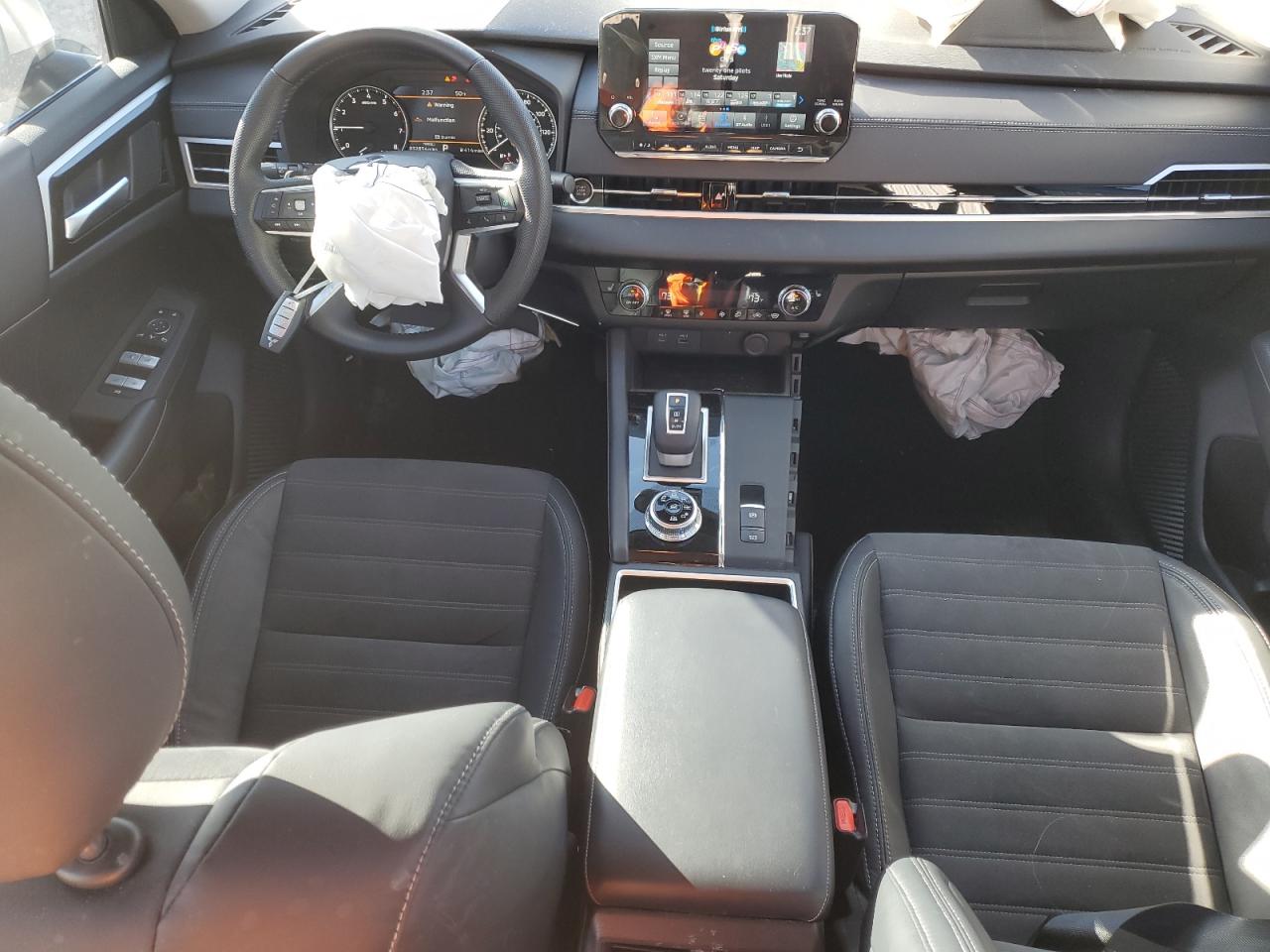 MITSUBISHI OUTLANDER SE