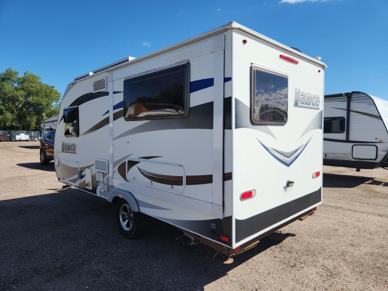 Lot #3256432329 2016 LANCE CAMPER