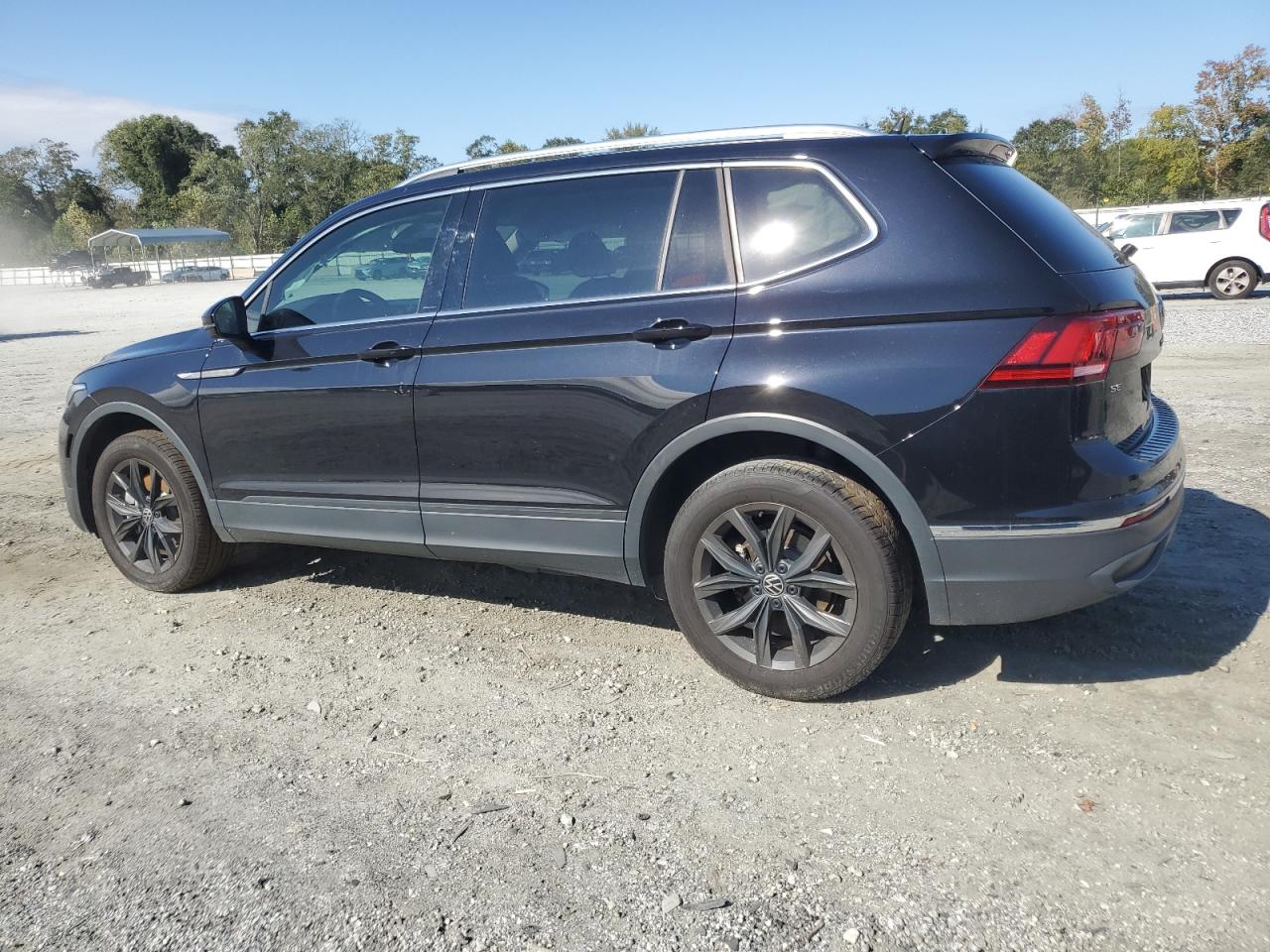 VOLKSWAGEN TIGUAN SE