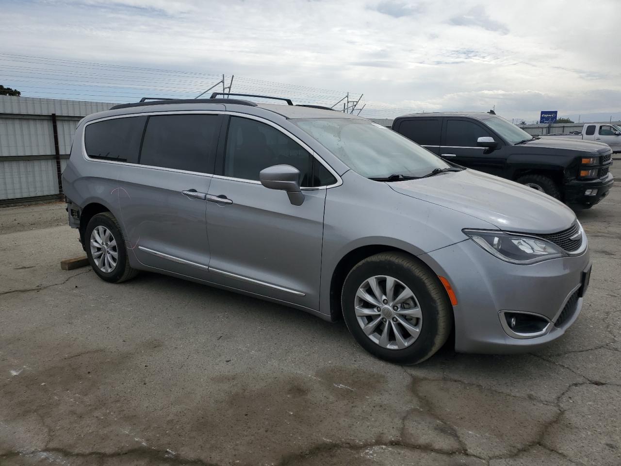 CHRYSLER PACIFICA TOURING L