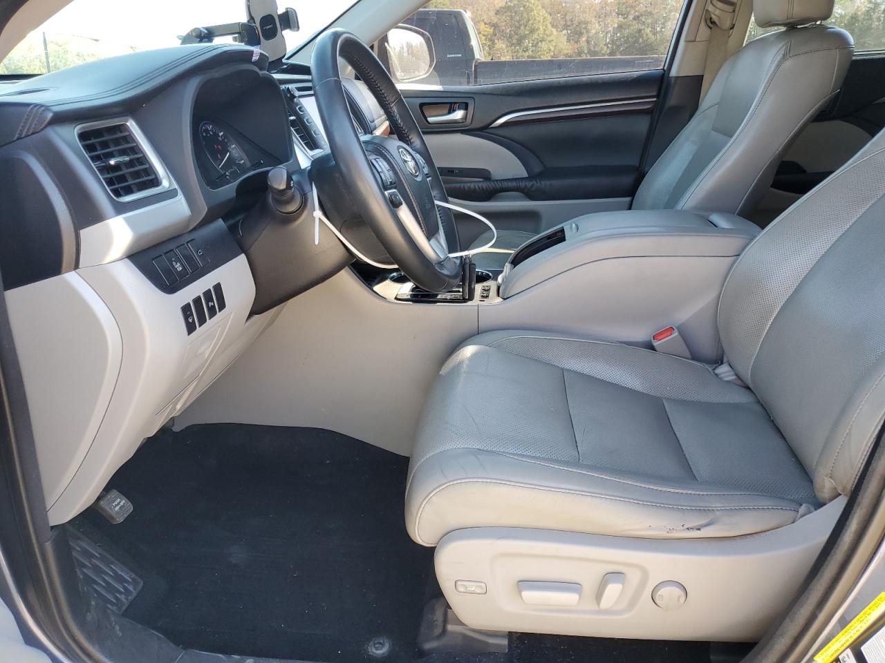 TOYOTA HIGHLANDER LIMITED