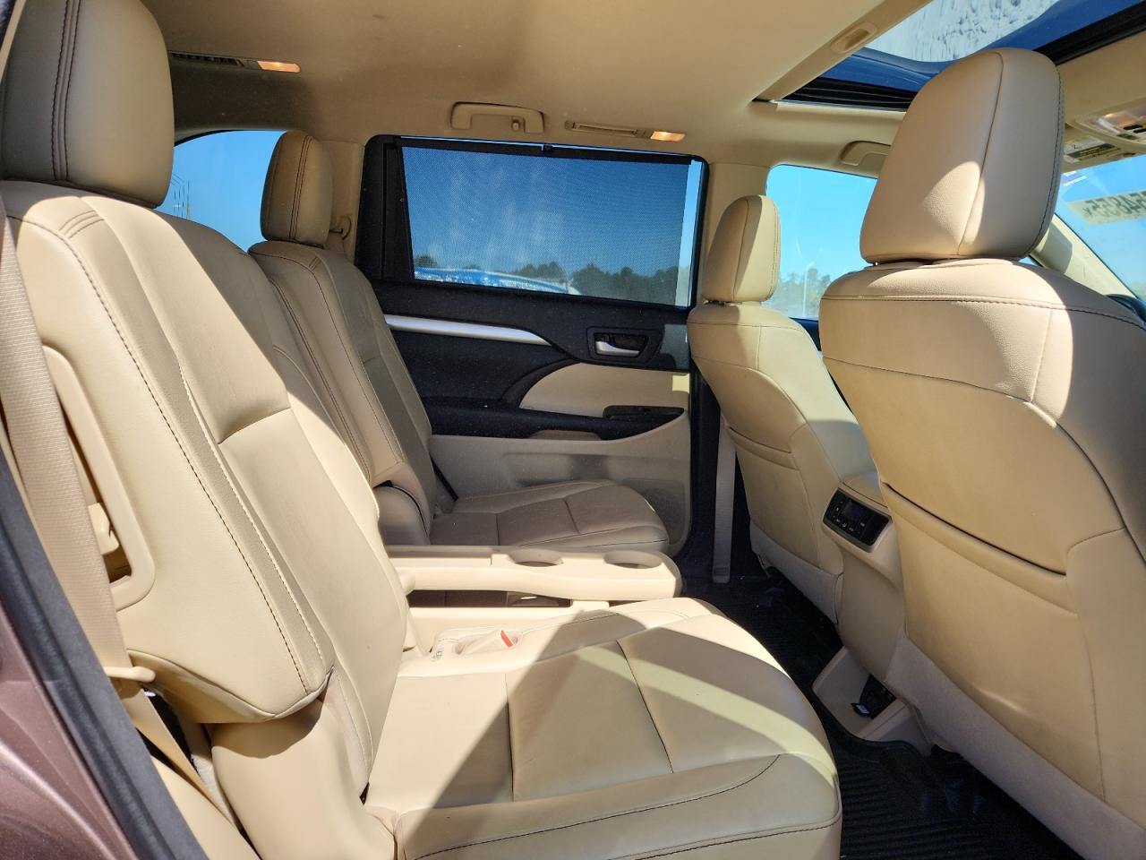 TOYOTA HIGHLANDER SE