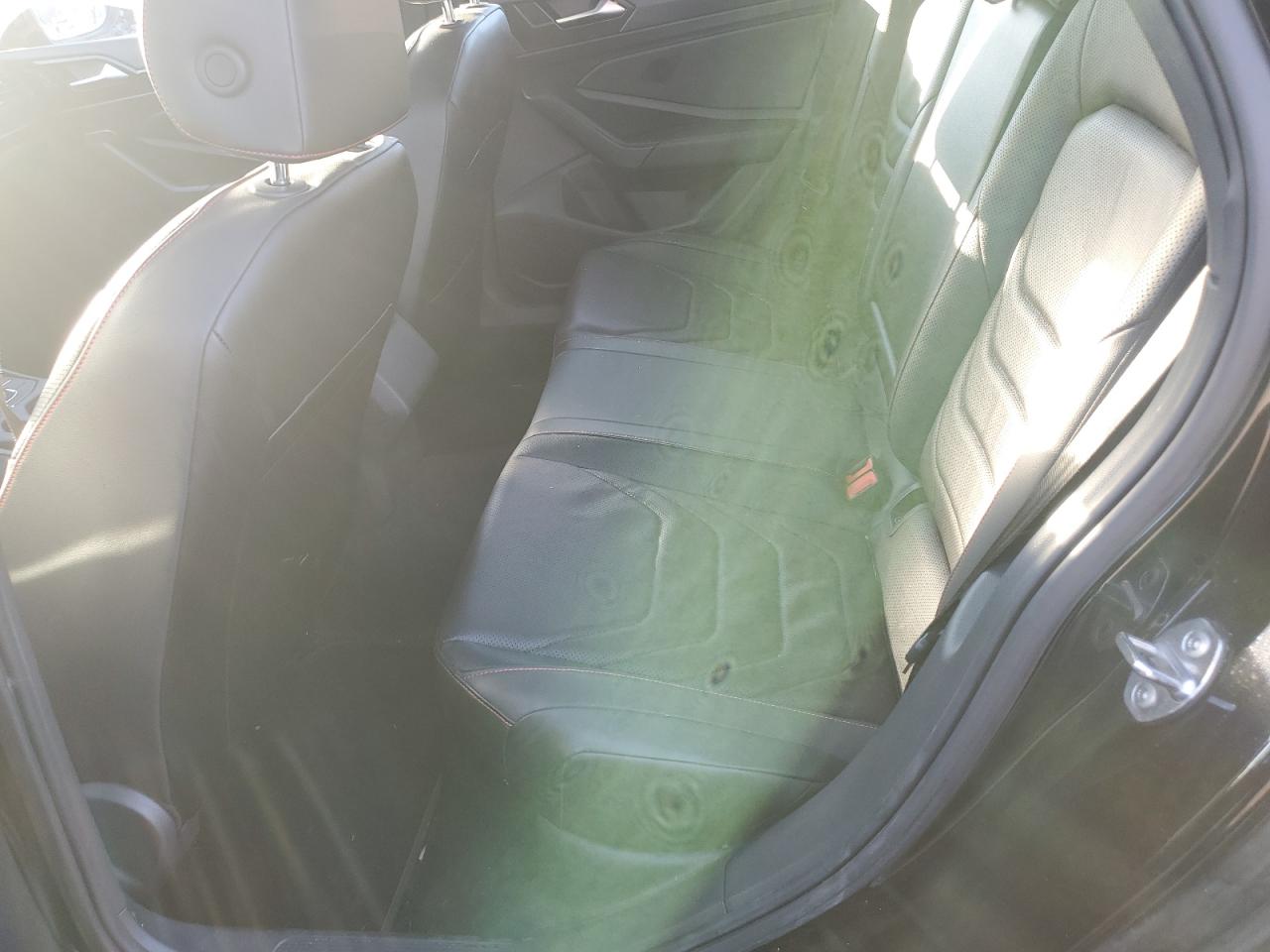 VOLKSWAGEN JETTA GLI AUTOBAHN