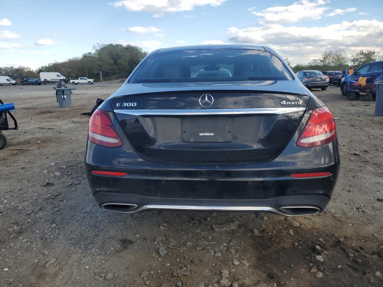 MERCEDES-BENZ E-CLASS 300 4MATIC