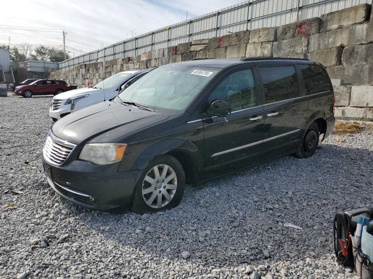 CHRYSLER TOWN & COUNTRY TOURING L