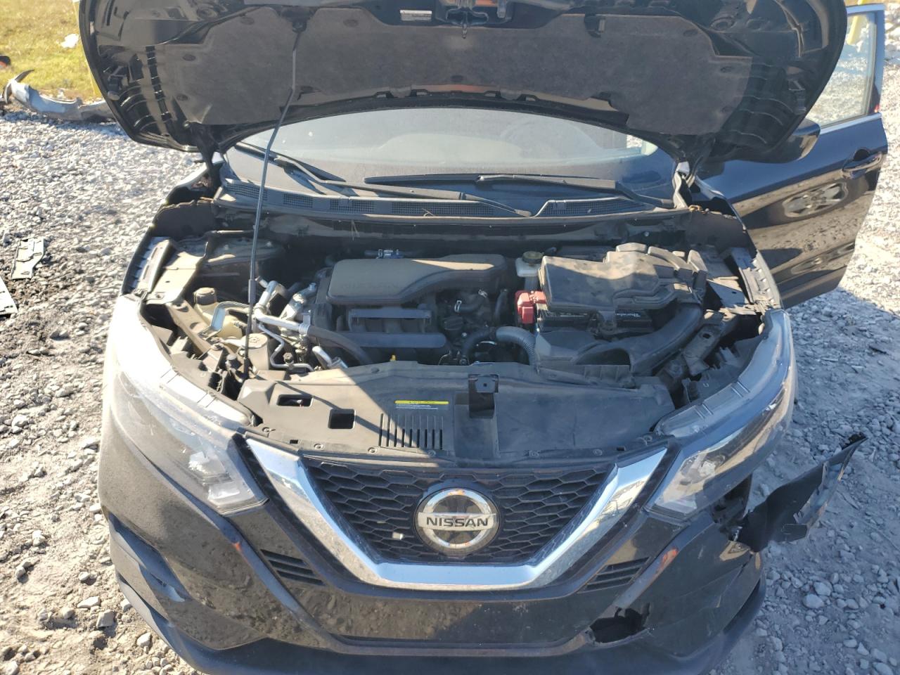 NISSAN ROGUE SPORT S